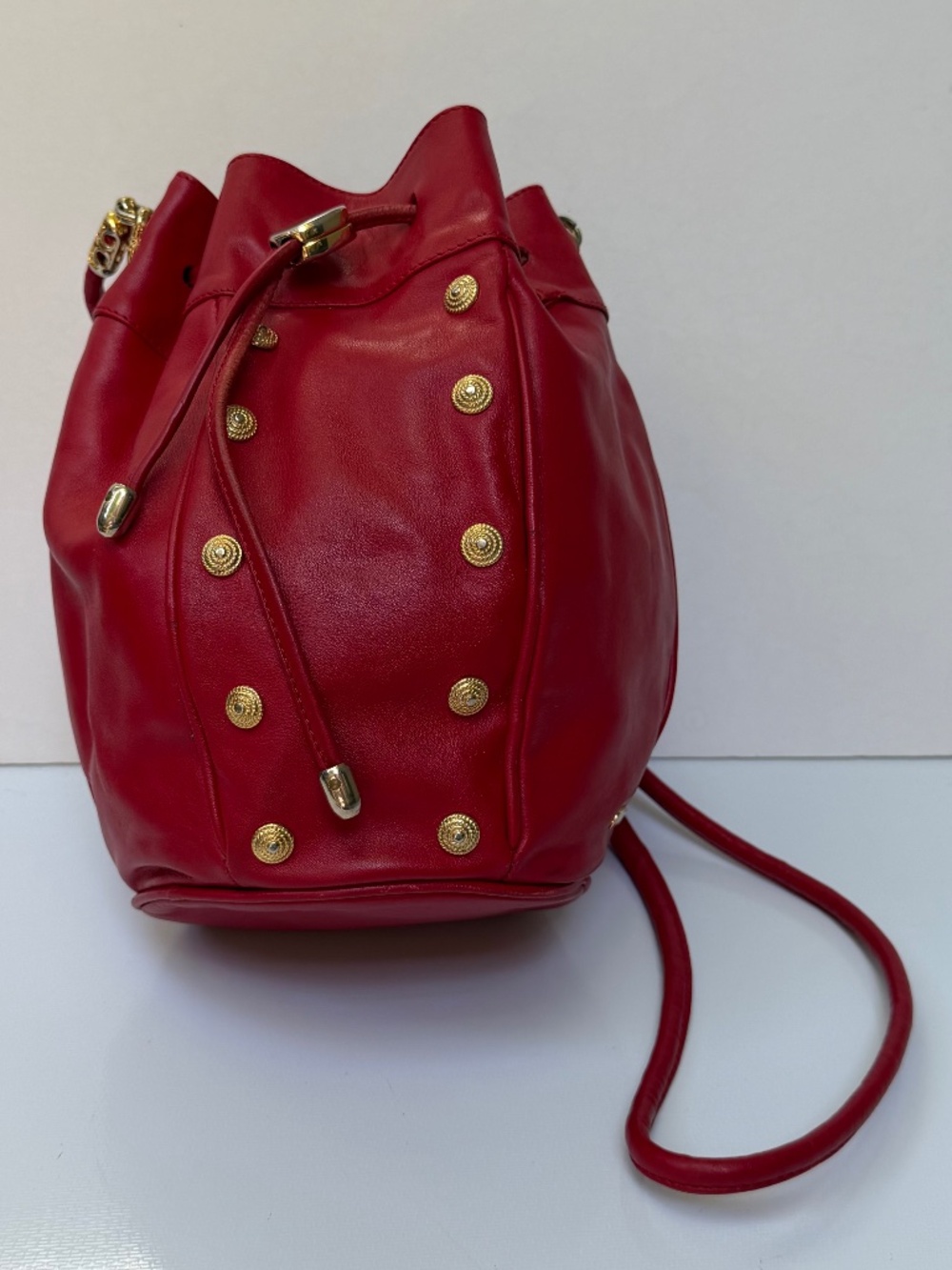 Vintage Bally Women's Drawstring Sling Bag / Crossbody Genuine Leather, 1990s